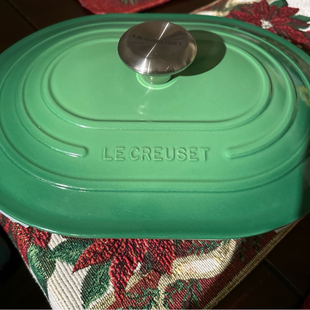 Le Creuset Bamboo Green Cast Iron Oval Dutch Oven - Picture 6 of 6